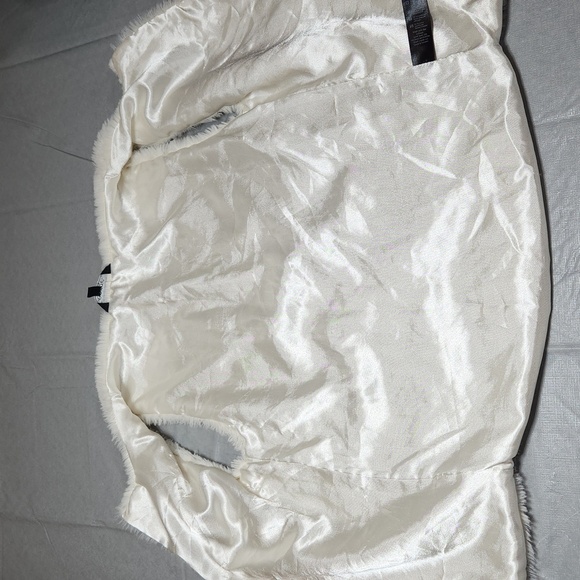 George Feaux Fur Vest - Picture 6 of 12